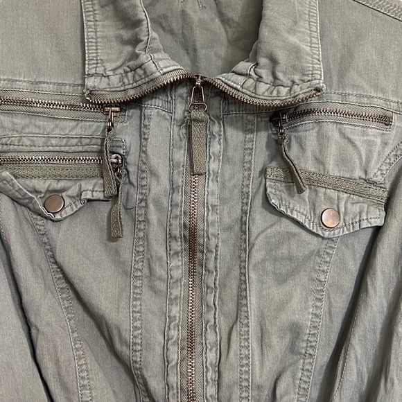 Maurice’s Ladies Women’s Army Green Zip Up Jacket Size M - Picture 3 of 5